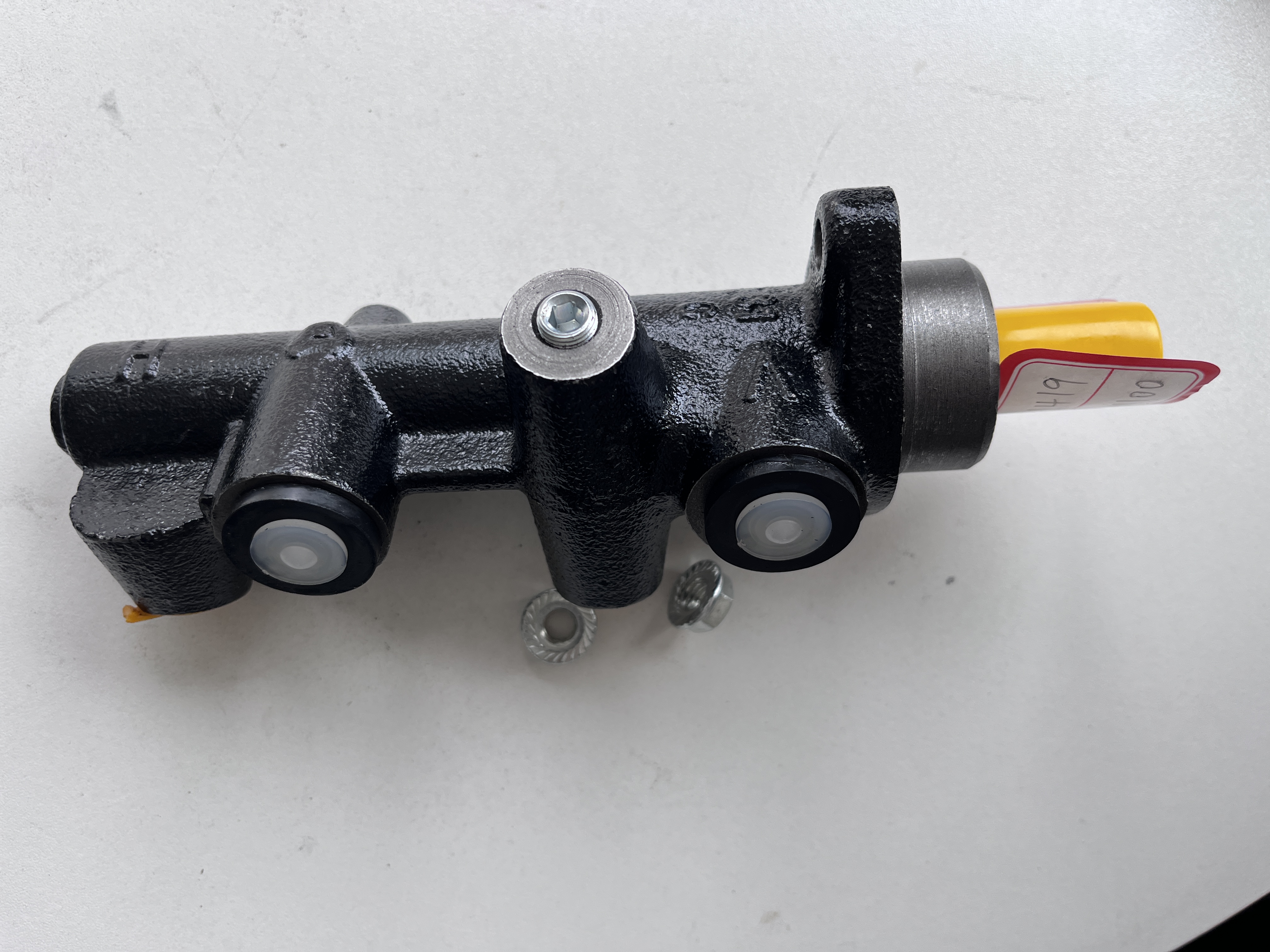 Parts Brake Master Cylinder 93735501100 for Porsche 924 S 1987-1988